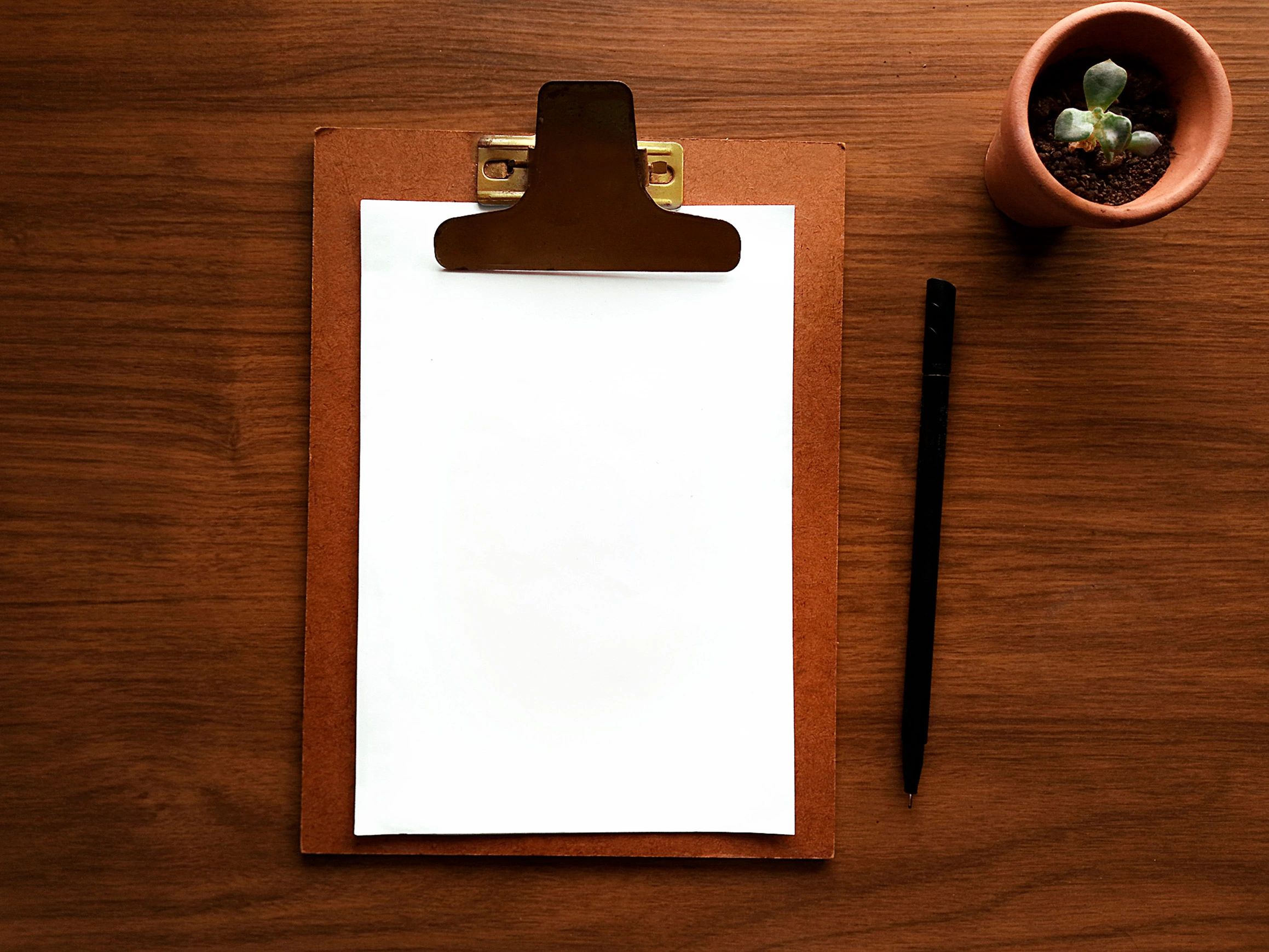 Content planning workspace with clipboard and pen